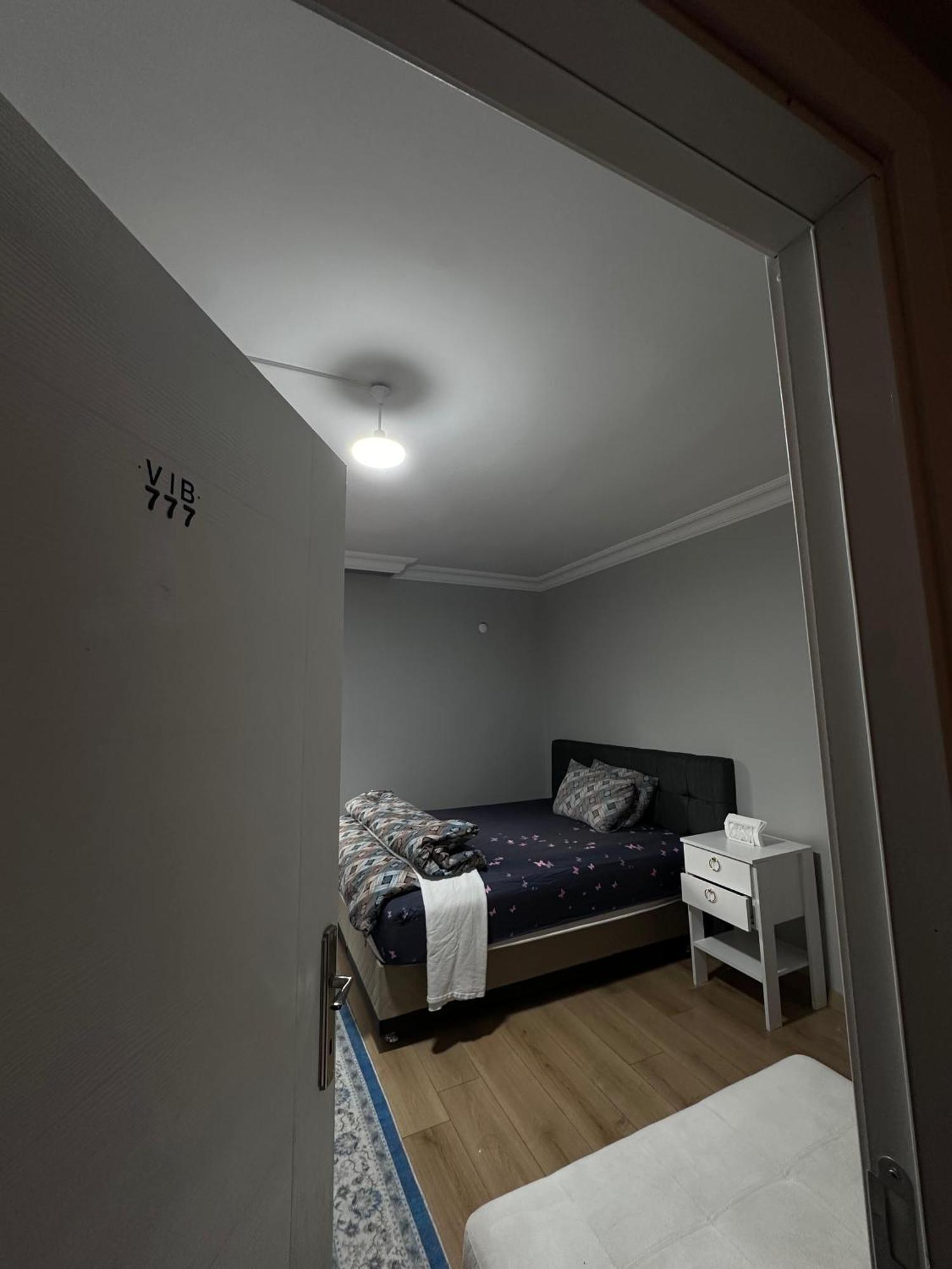 Capsulehotel Transit *